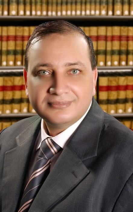 خالد عزب